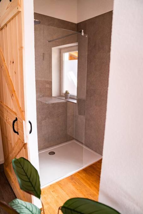 Neu Renoviertes Ferienhaus/Wohnunng Kleine Auszeit Sonnenbühl Kültér fotó