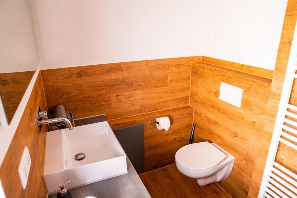 Neu Renoviertes Ferienhaus/Wohnunng Kleine Auszeit Sonnenbühl Kültér fotó